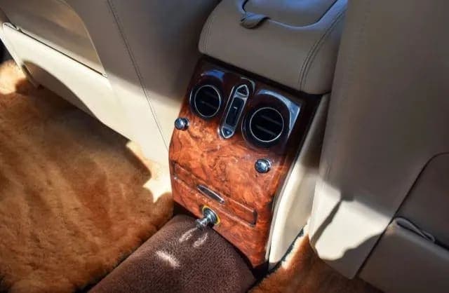 1999 Rolls-Royce Silver Seraph SEDAN, view