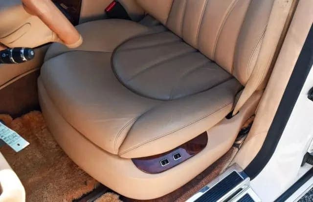 1999 Rolls-Royce Silver Seraph SEDAN, view