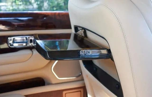 1999 Rolls-Royce Silver Seraph SEDAN, view