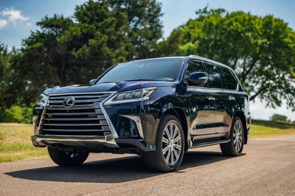 2017 Lexus LX570, view 1