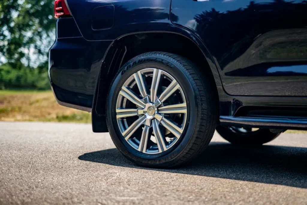 2017 Lexus LX570, view