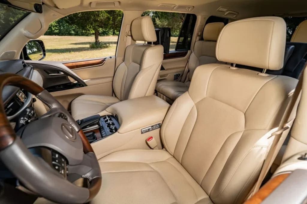 2017 Lexus LX570, view