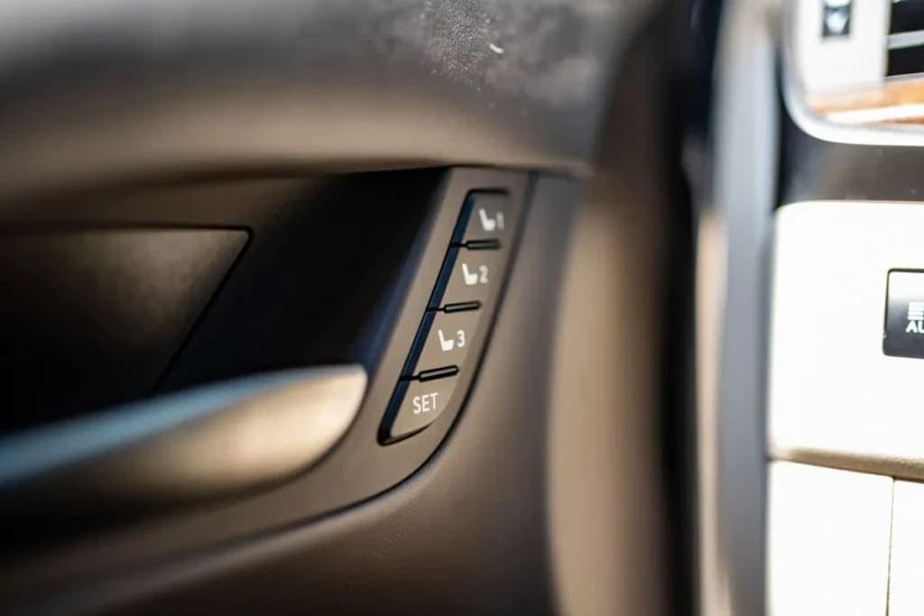 2017 Lexus LX570, view
