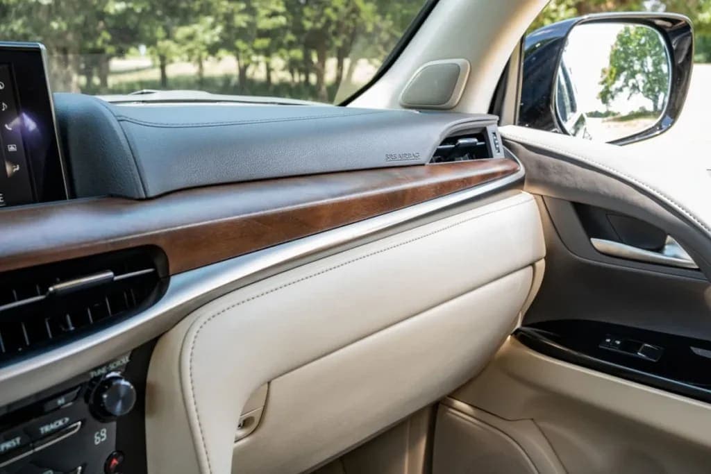 2017 Lexus LX570, view