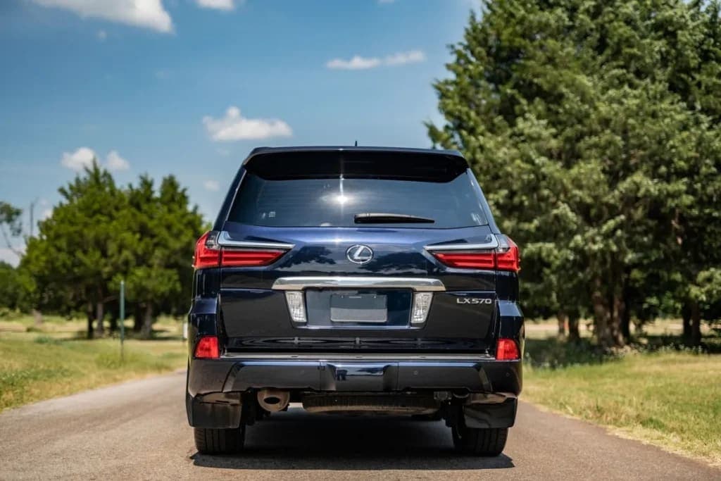 2017 Lexus LX570, view