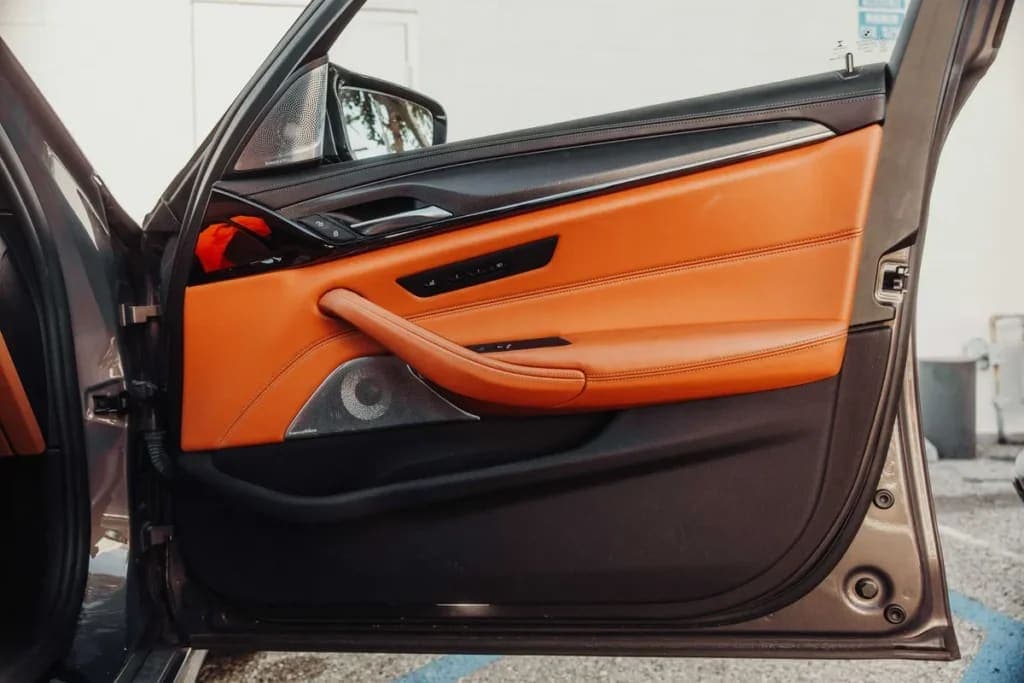 2018 BMW M5 SEDAN 4D, view