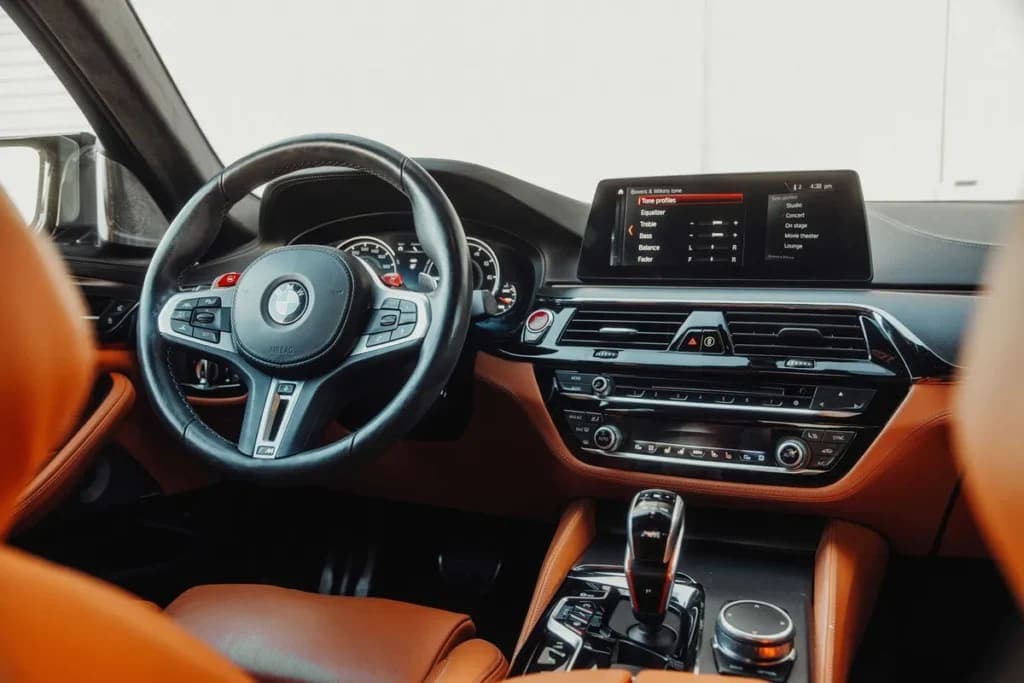2018 BMW M5 SEDAN 4D, view