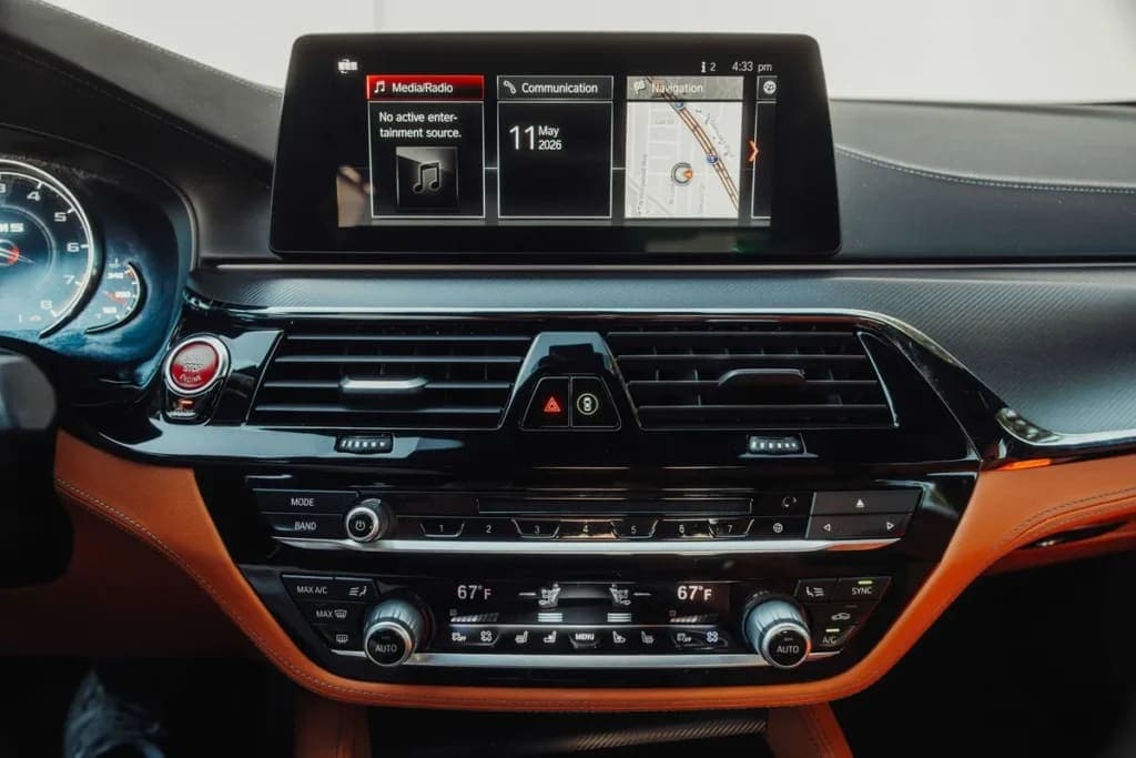 2018 BMW M5 SEDAN 4D, view