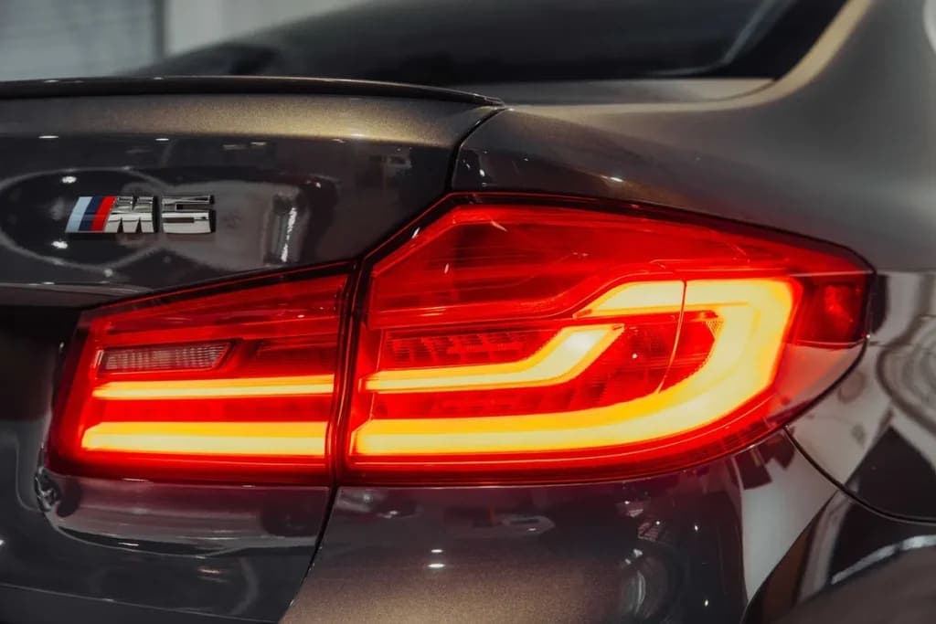 2018 BMW M5 SEDAN 4D, view