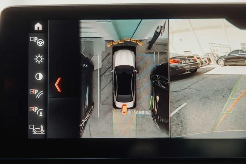 2018 BMW M5 SEDAN 4D, view