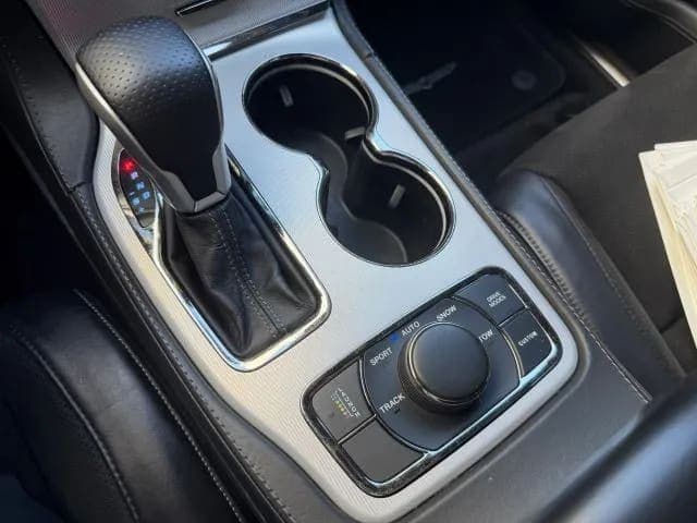 2018 Jeep Grand Cherokee Trackhawk, view