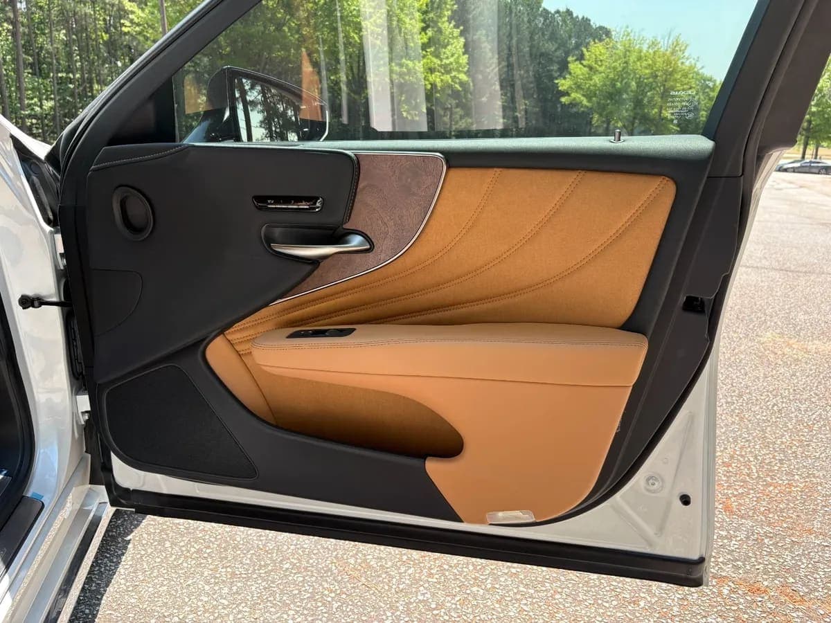 2021 Lexus LS 500 BASE, view