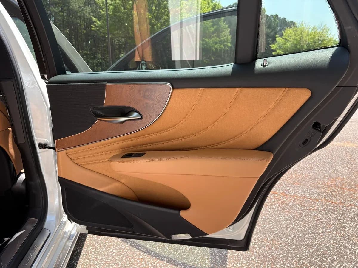 2021 Lexus LS 500 BASE, view