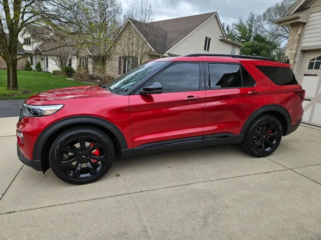 2023 Ford Explorer ST, view