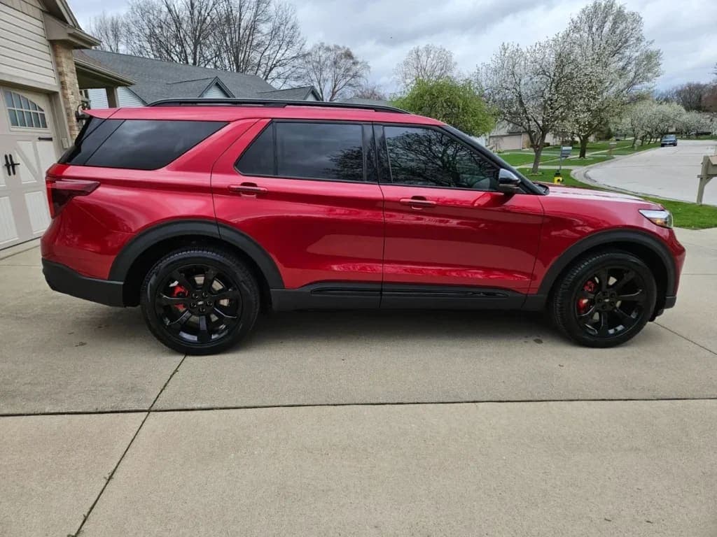 2023 Ford Explorer ST, view