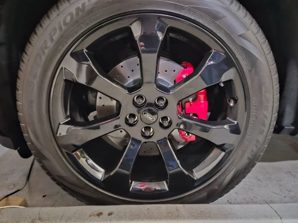 2023 Ford Explorer ST, view