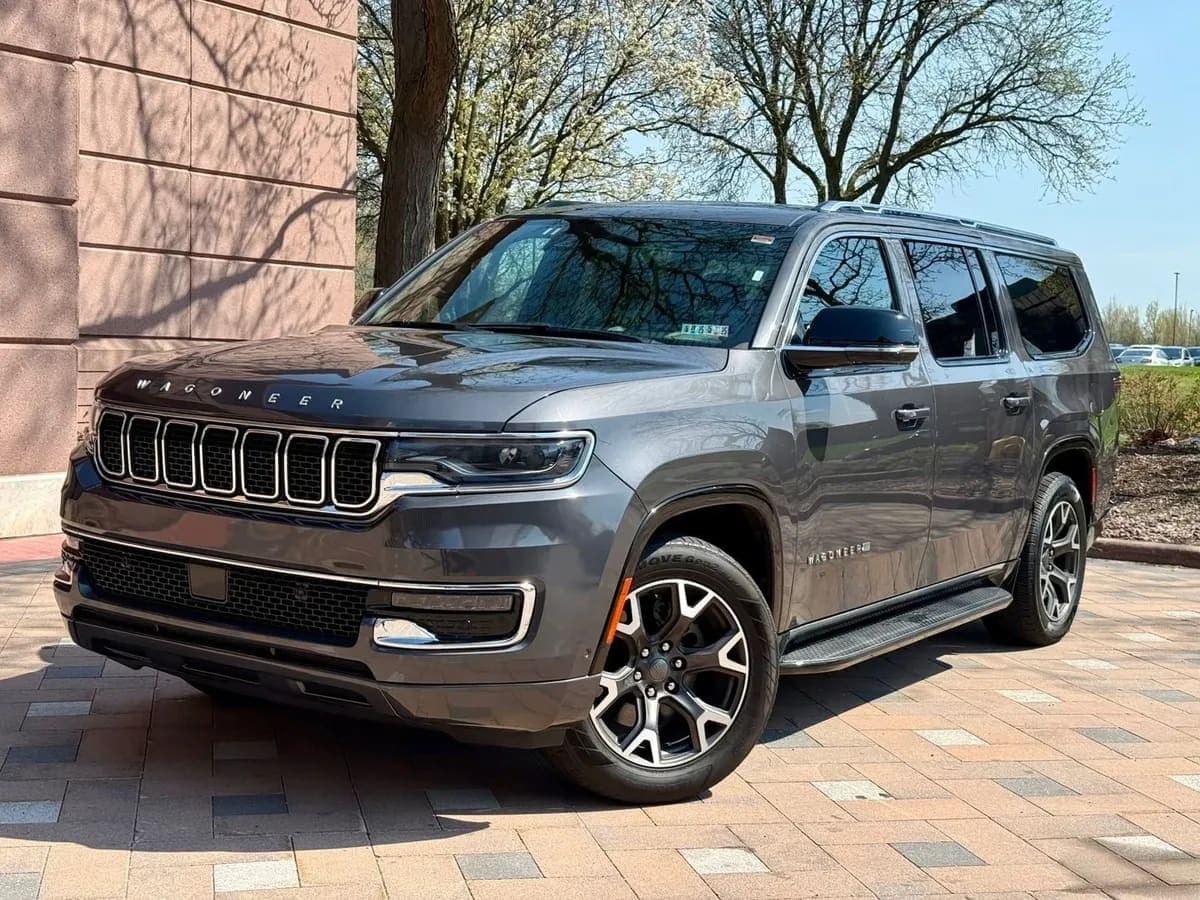 2024 Jeep Wagoneer L-Series III exterior