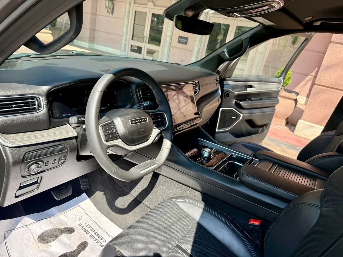 2024 Jeep Wagoneer L-Series III, view