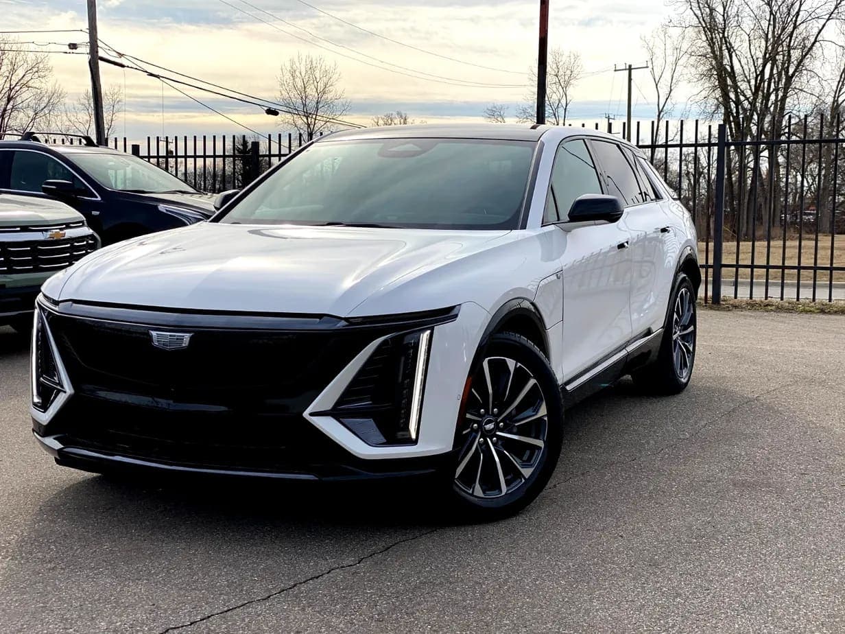 2025 Cadillac LYRIQ SPORT exterior