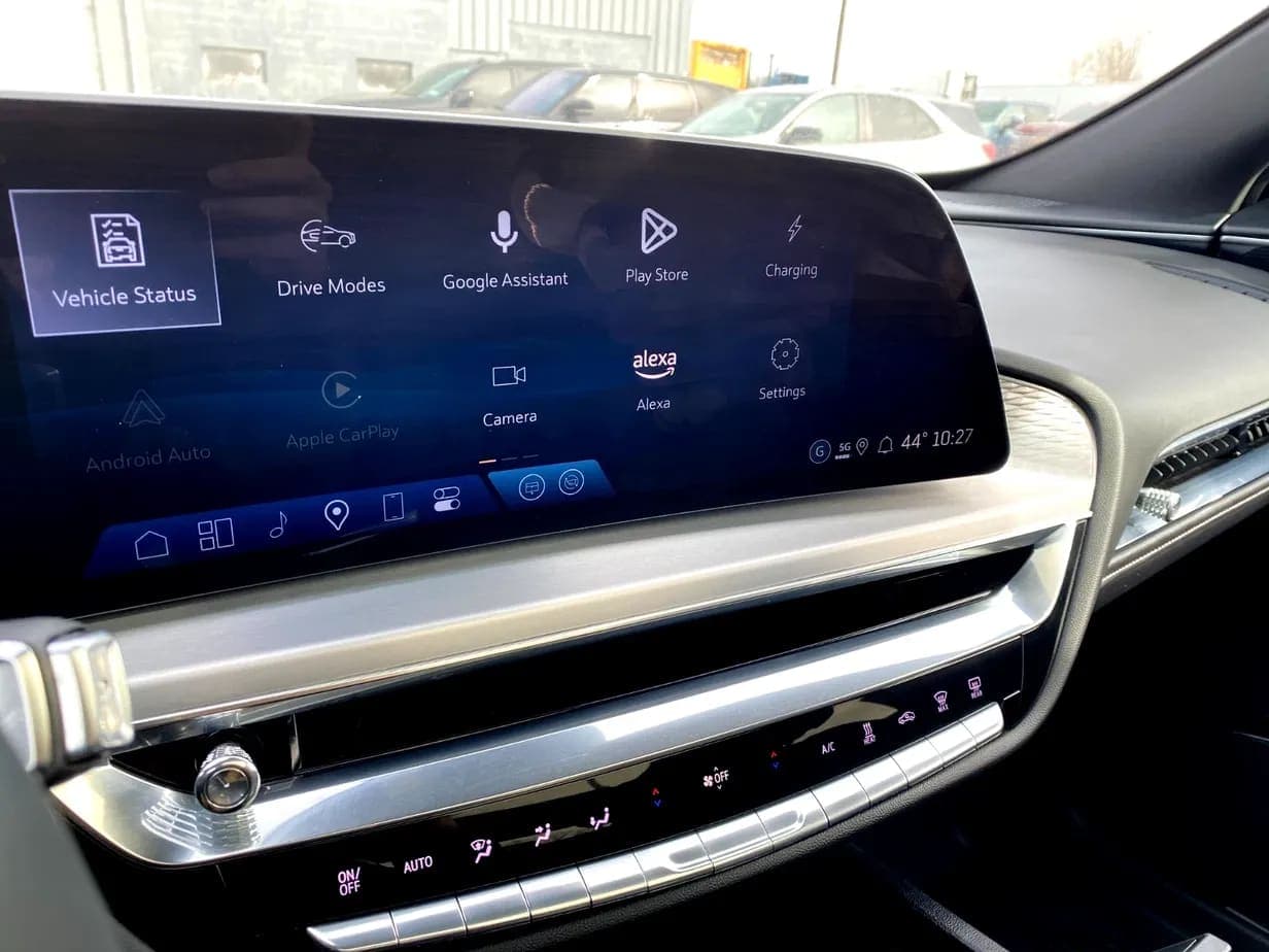 2025 Cadillac LYRIQ SPORT, view