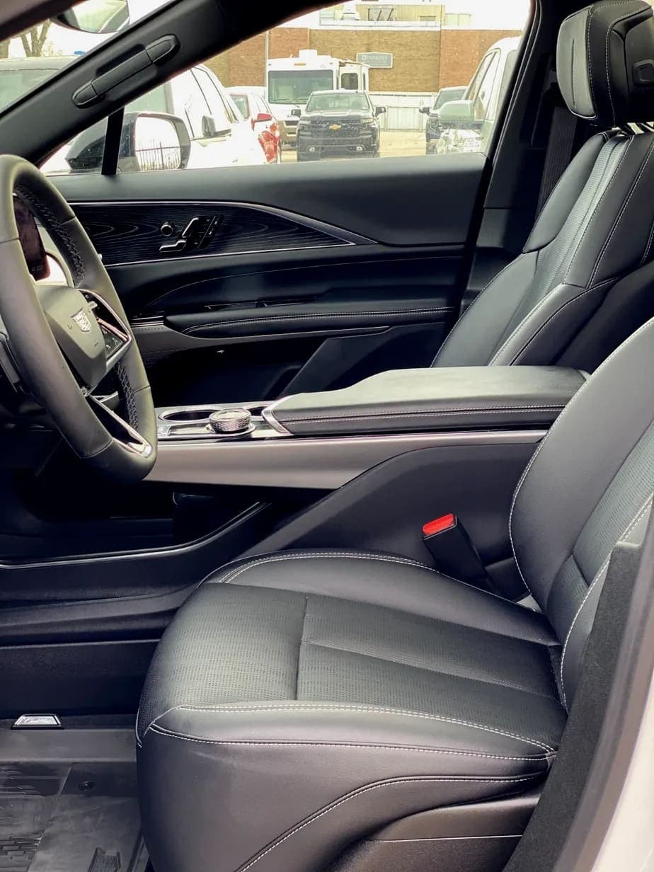 2025 Cadillac LYRIQ SPORT, view