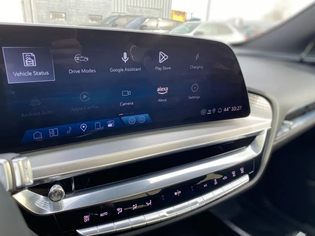 2025 Cadillac LYRIQ SPORT, view