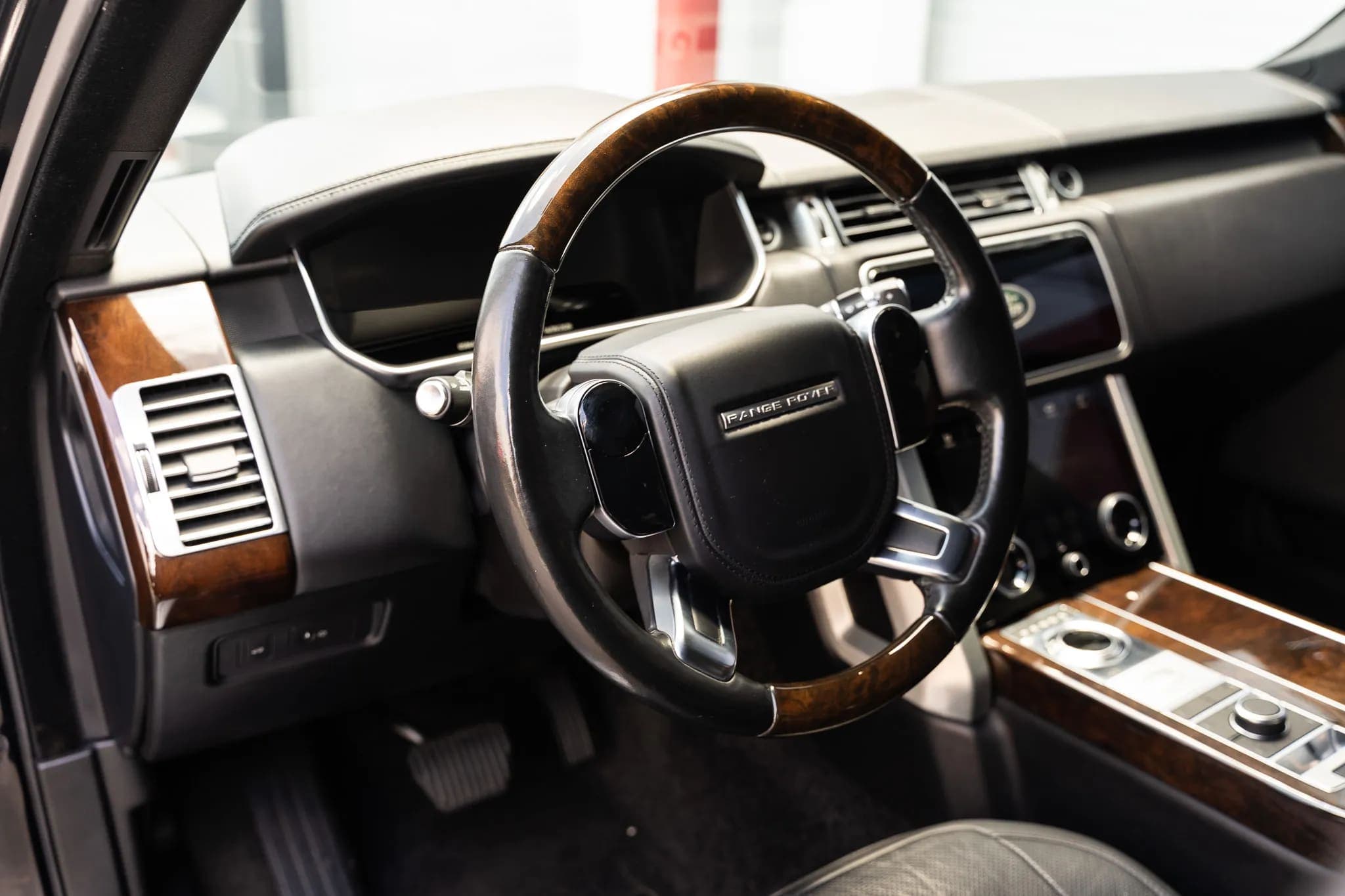 2018 Land Rover Range Rover Supercharged LWB | Bayport Motors Green Bay