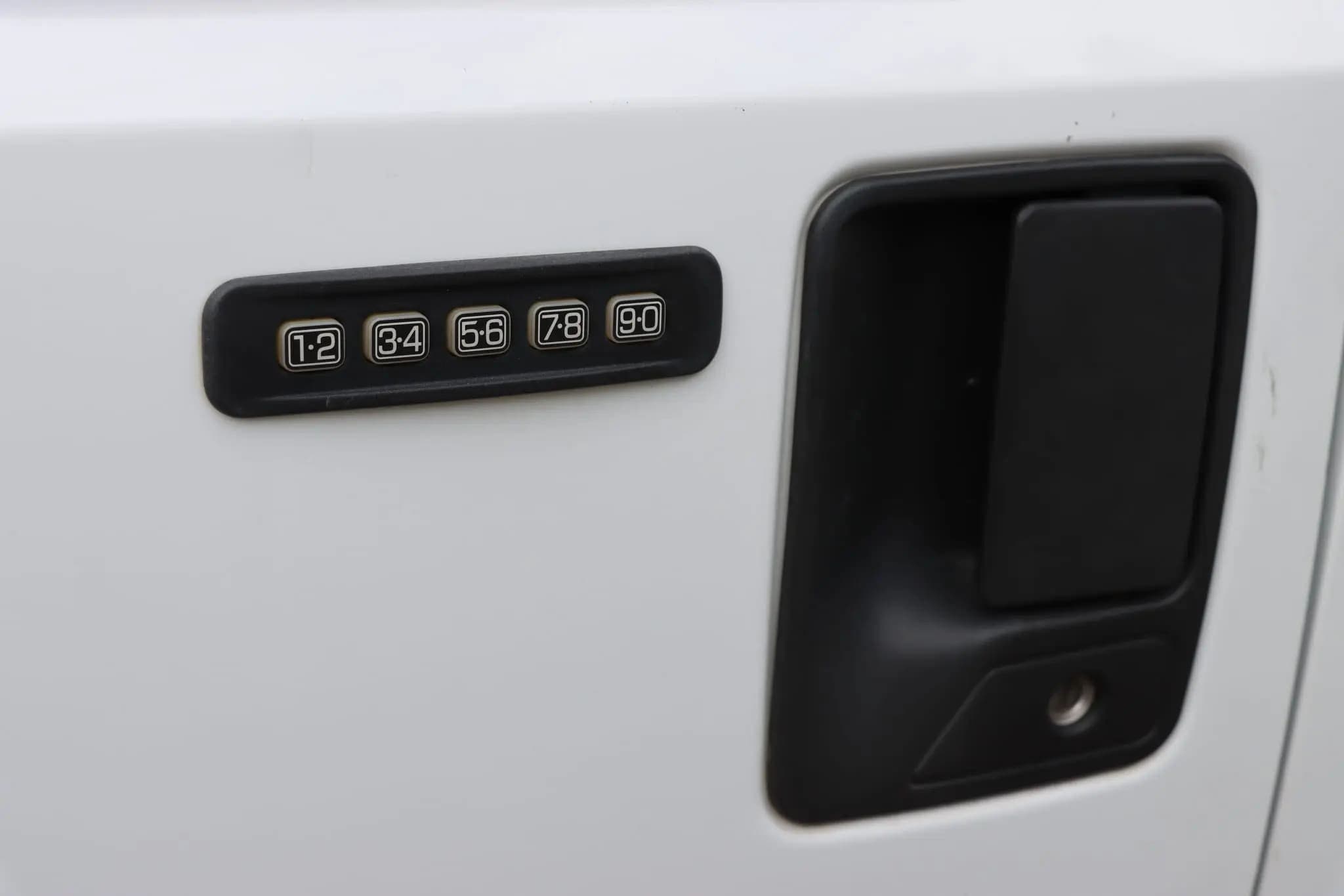 2005 Ford Excursion XLT Power Stroke 4×4, view