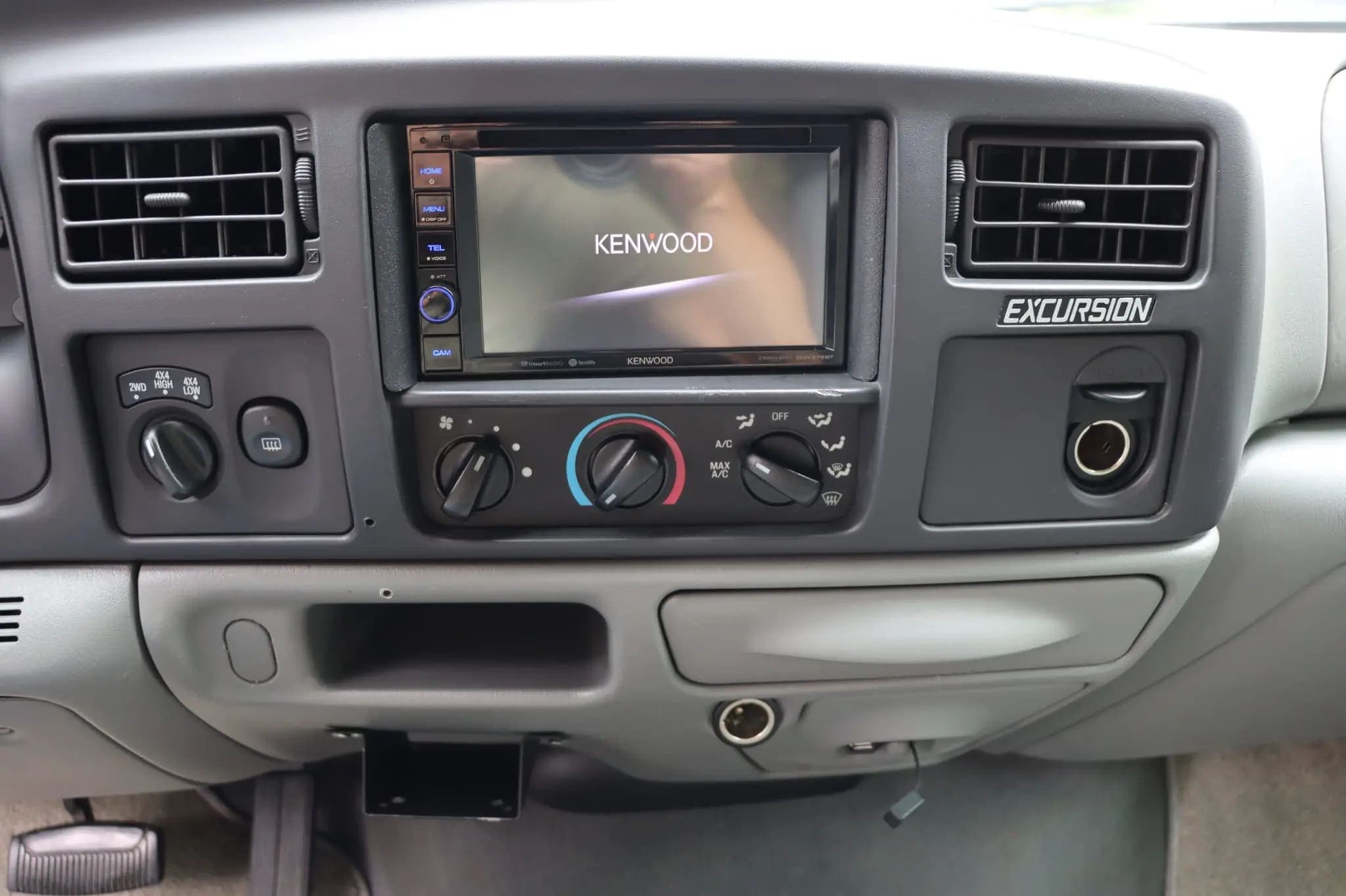 2005 Ford Excursion XLT Power Stroke 4×4, view